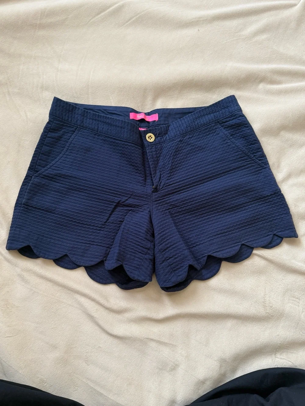 Lilly Pulitzer Navy Scalloped-Hem High Waist Shorts with Pink Bow Accent